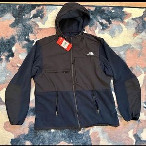 NWT! Mens North Face Denali jacket
